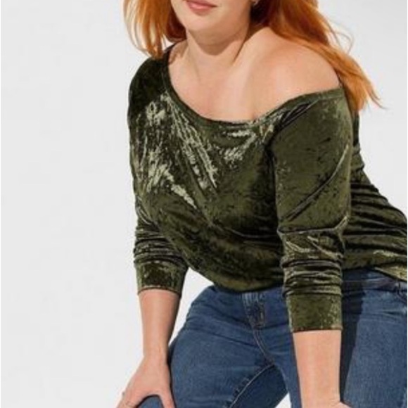 TORRID NWT Crushed Velvet Off Shoulder Top - Picture 1 of 10